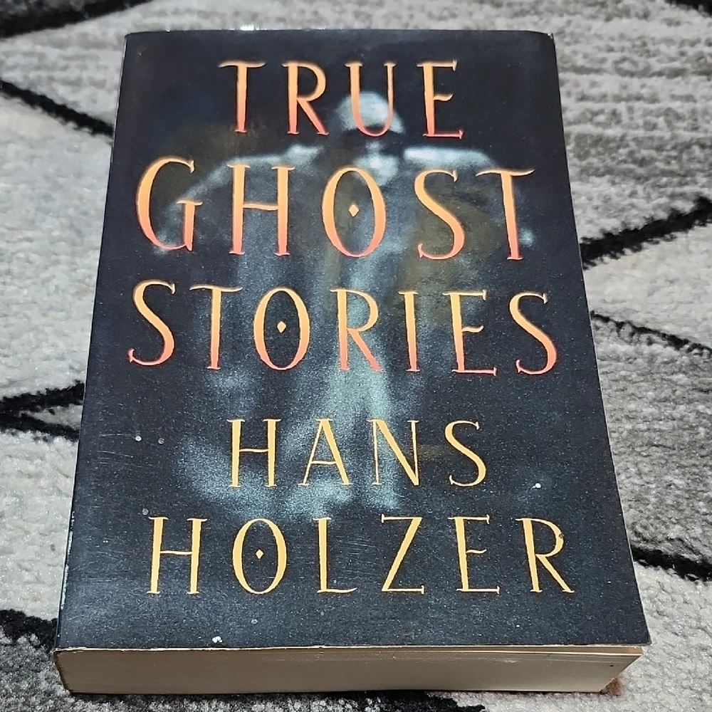 TRUE GHOST STORIES 2001 BY HANS HOLZER PAPERBACK BOOK SUPERNATURAL